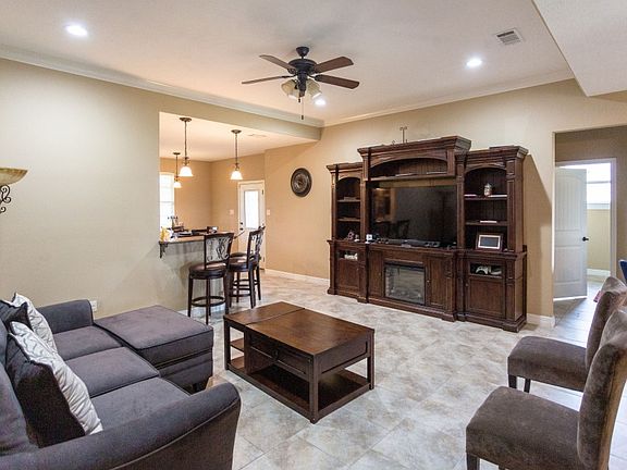 2nd image of 1492 Clark Ct