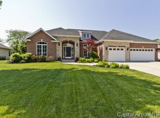 311 Cumberland Dr, Rochester, IL 62563