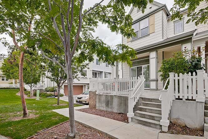 1st image of 10096 Imperial Ave