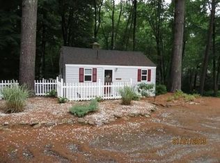 8 Lee Ave, Holland, MA 01521