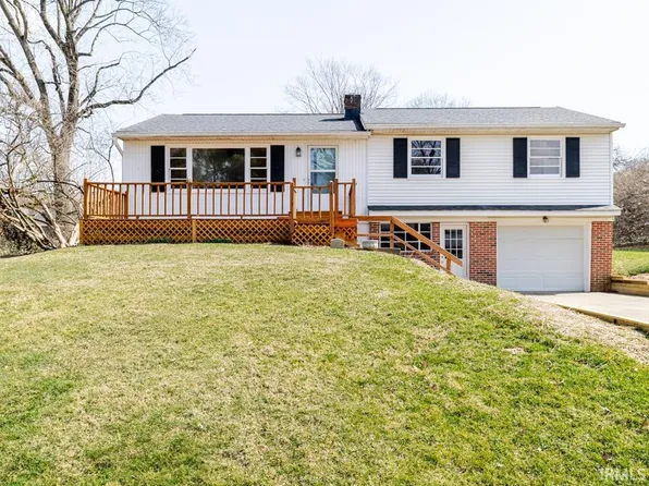 2622 N Skyline Dr, Bloomington, IN 47404