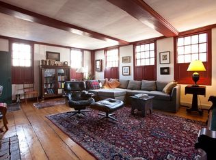 64 Liberty St, Newburyport, MA 01950