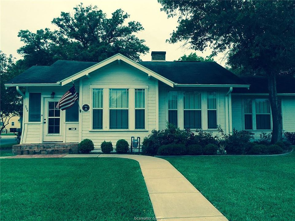 1st image of 208 Fairview St