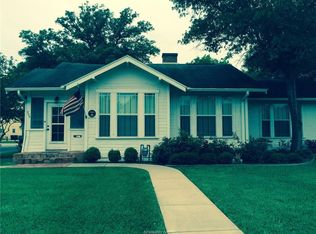 208 Fairview St, College Station, TX 77840