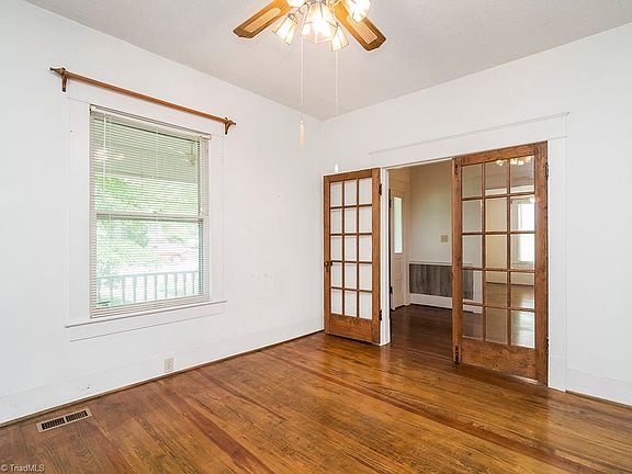 3rd image of 613 N Mebane St