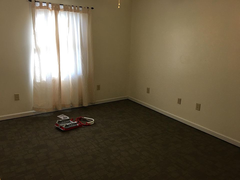 2nd image of 4 Terrace Ln #B