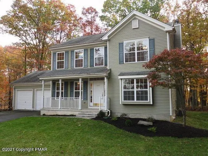 2148 Bedford Dr photo 1