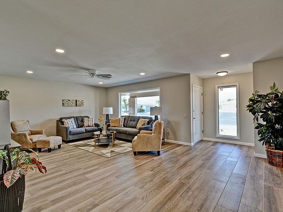 3rd image of 13219 W Kodiak Dr