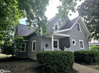 301 4th Ave E, Oskaloosa, IA 52577