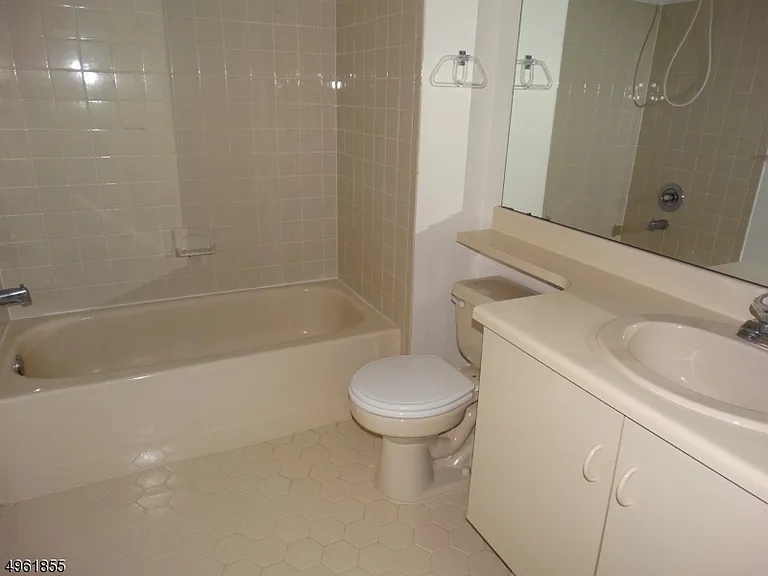 808 Magnolia Ln — Photo 16