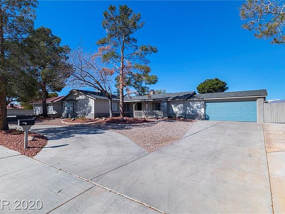 3rd image of 4739 Valley Dr