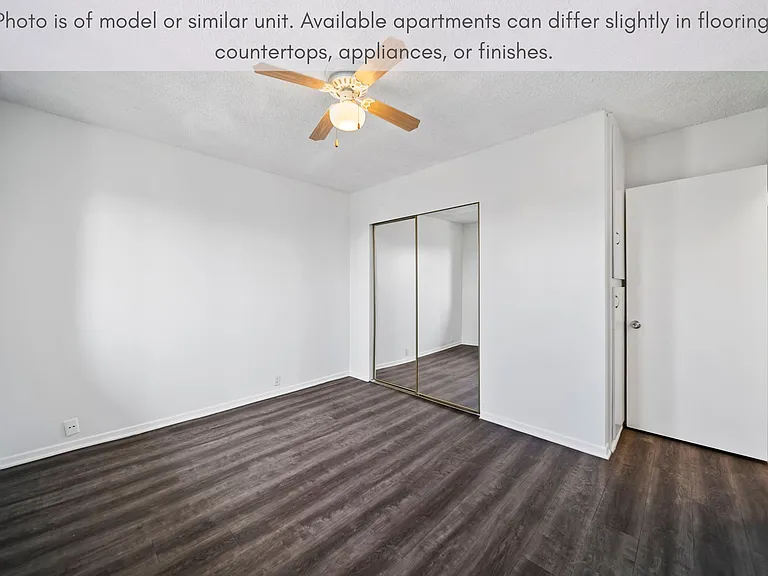 Valencia Apartments — Photo 5