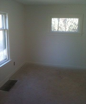 5th image of 674 Hickory St
