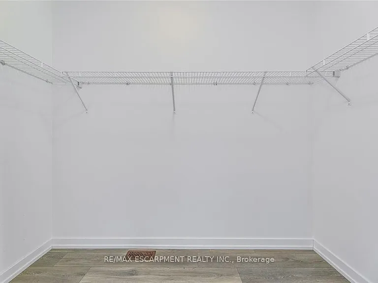 209 Fowley Dr — Photo 26