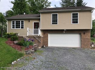 9 Manor Dr, Shavertown, PA 18708