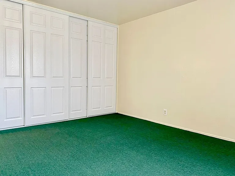 4311 Winona Ave — Photo 21