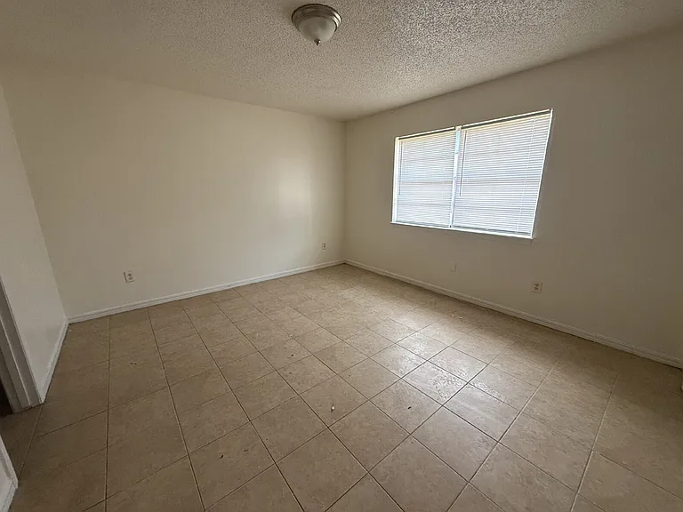 200 W 6th St #210 — Photo 6