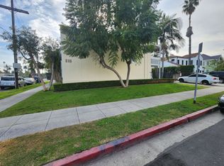 2111 Cimarron, Los Angeles, CA 90018