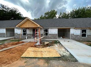 103 Ester Dr, Martin, TN 38237