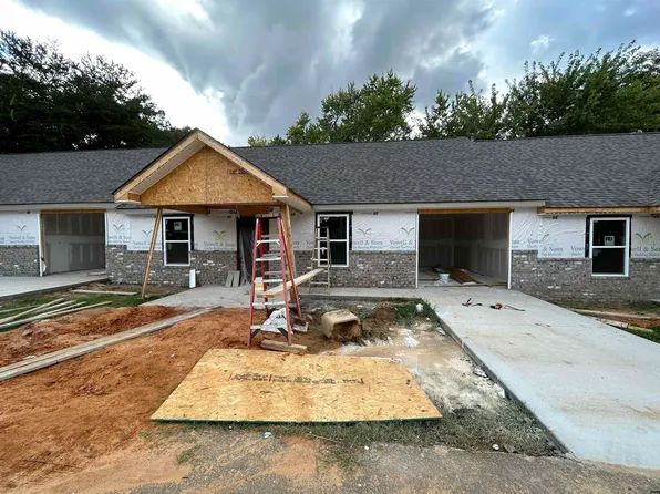 103 Ester Dr, Martin, TN 38237