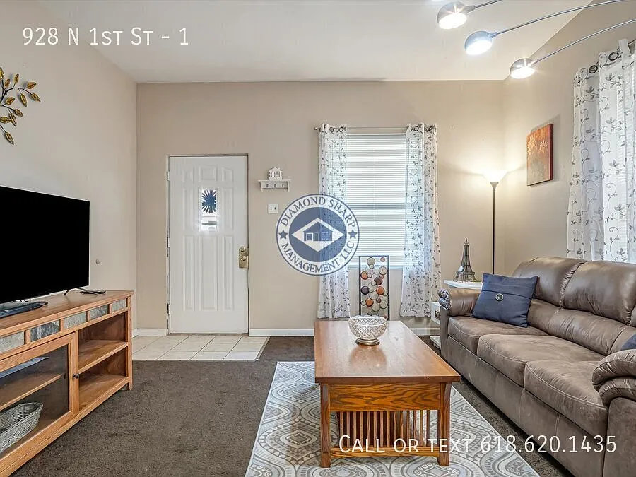 Building Photo - 928 N 1st St #1