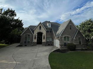 732 Lonesome Dove Trl, Hurst, TX 76054