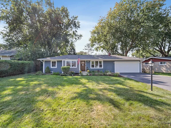 3709 Anne St, McHenry, IL 60050