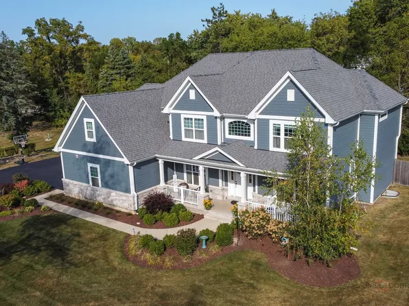 30485 Preserve Dr, Libertyville, IL 60048
