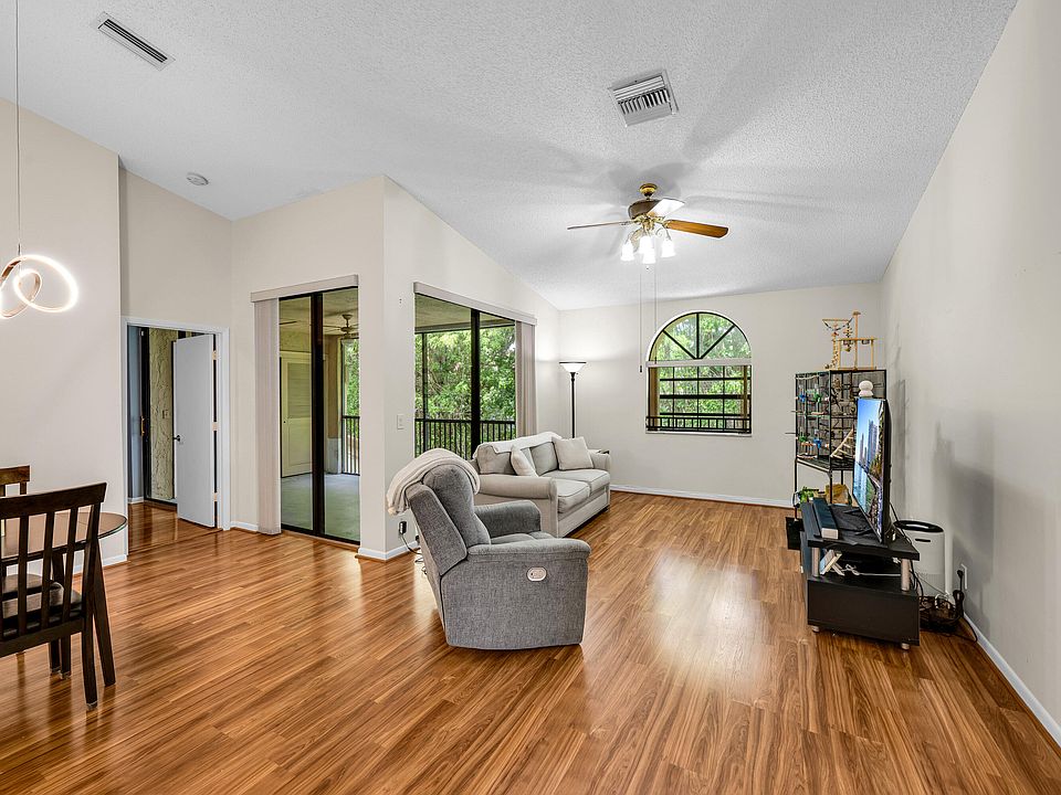 1st image of 10791 NW 14th Street #292