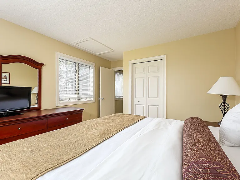 5569 Golfview Ct #5569 — Photo 17