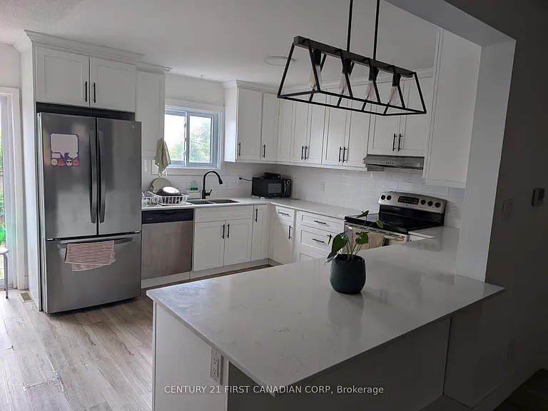25 Erica Cres #28 — Photo 13