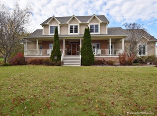 41W108 S Bridle Creek Dr, St Charles, IL 60175
