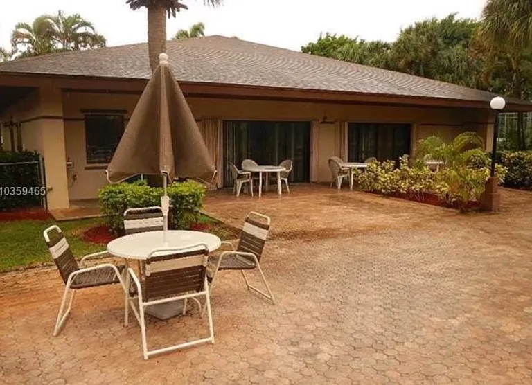 10825 SW 112th Ave — Photo 33