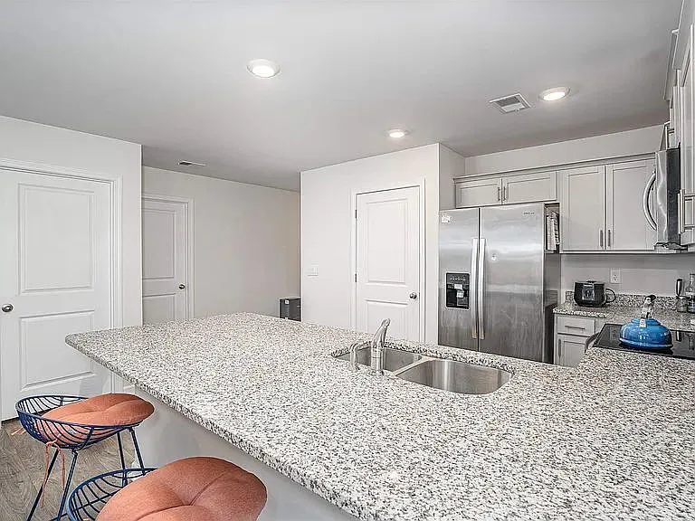 1843 Wildhorse Dr — Photo 10