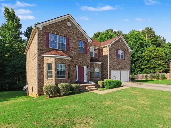 2701 Oakmont Way, Monroe, GA 30656