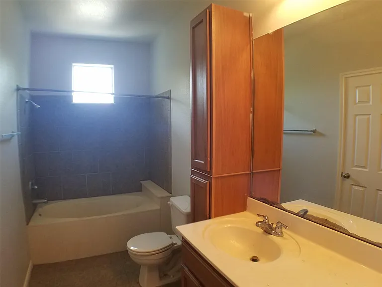 2500 Allred Dr #B — Photo 19
