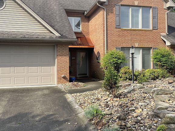 4th image of 123 Mayfair E