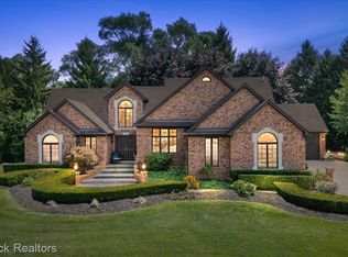 13000 Janine Ct, Shelby Township, MI 48315