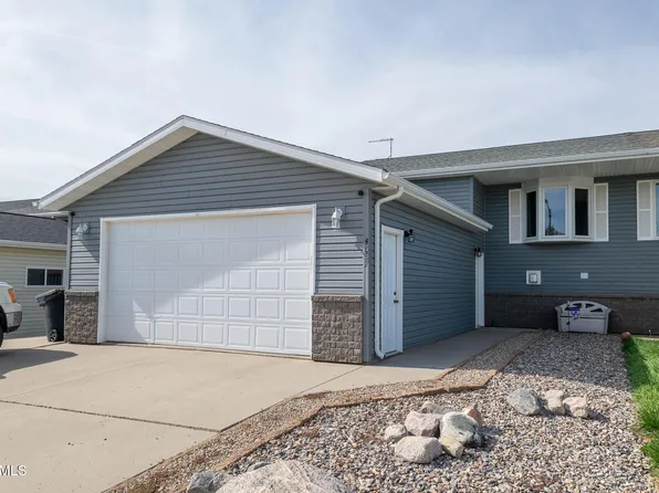4537 30th Ave NW, Mandan, ND 58554