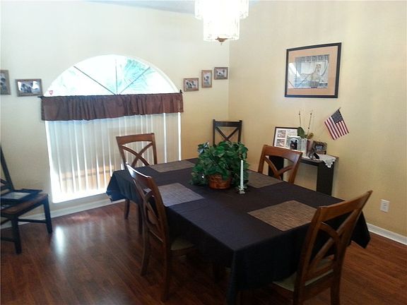 3rd image of 24 River Oak Dr