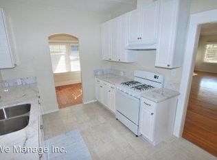 4250 Locust Ave, Long Beach, CA 90807