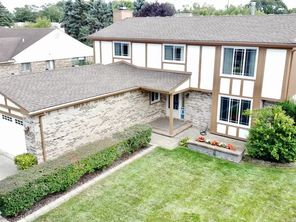 8894 Knolson Ave, Livonia, MI 48150