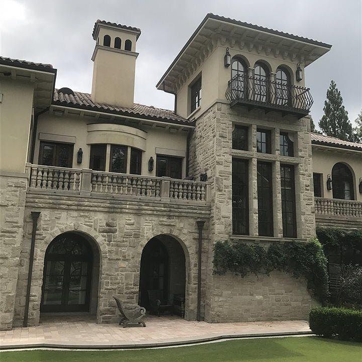 2nd image of 7105 Valderrama Cir