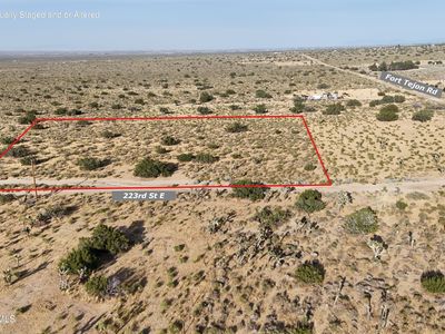 223 Saint E, Llano, CA, 93544