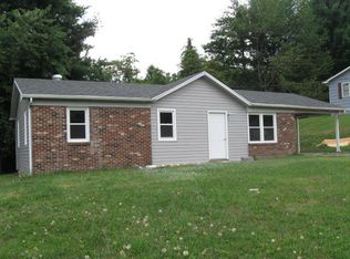 124 Middleton St, Galax, VA 24333