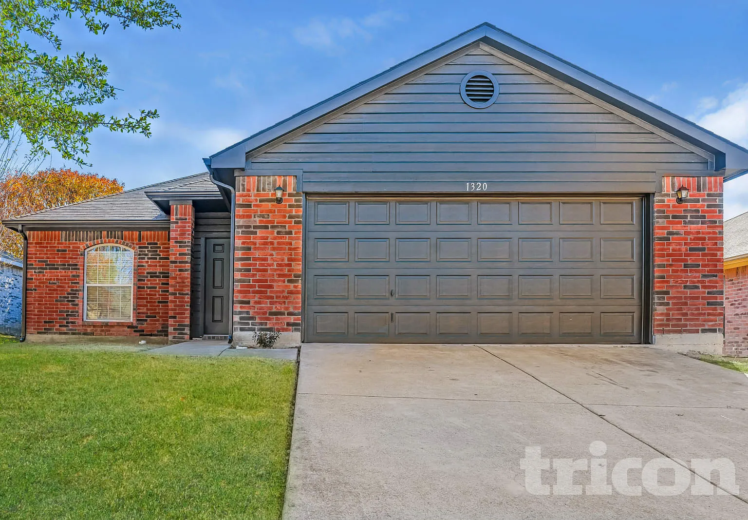 1320 Cleardale Drive Dallas TX — Photo 1