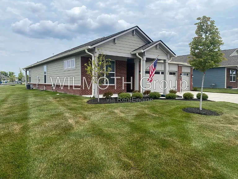 5102 Astor Way — Photo 2