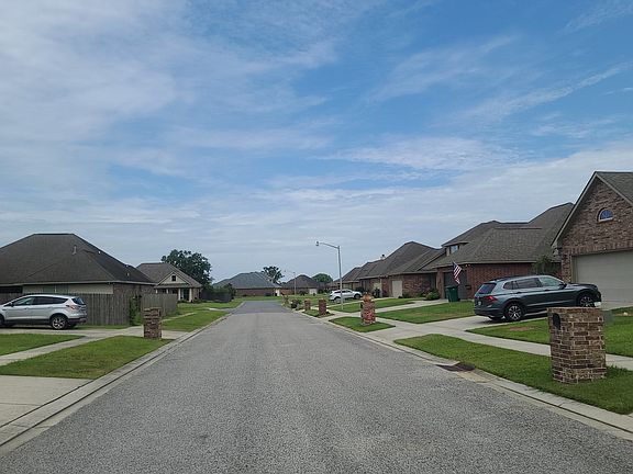 4th image of 207 Morning Cypress Dr