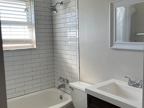 2nd image of 3515 Ephraim McDowell Dr APT 4