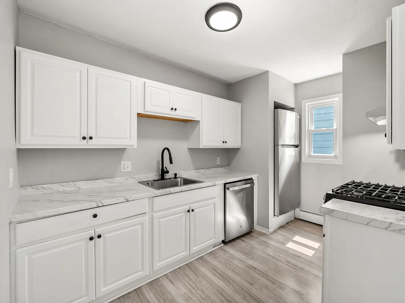 4 bed, 1450 sqft, $3,250 — Photo 3